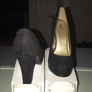 Stunning black velvet heels- NEVER WORN